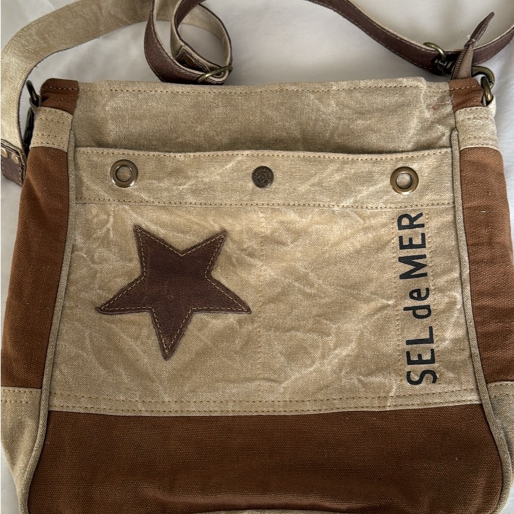 Myra Bag Cream and Brown Star Shoulder Bag